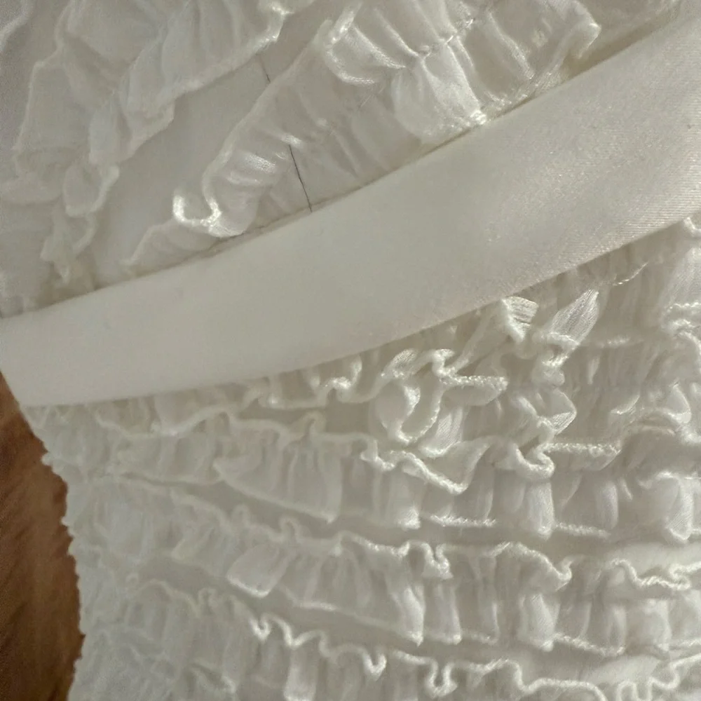 Elegant White Wedding Dress by San Patrick - Picture 6 of 11